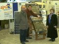 Bild: Diskussionen am Stand