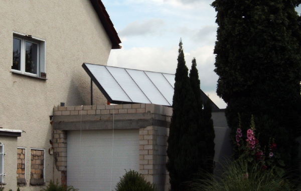 Stra&szlig;enansicht der Gro&szlig;kollektoranlage