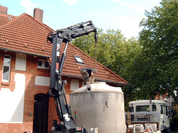 Zisterne in Loch versenken